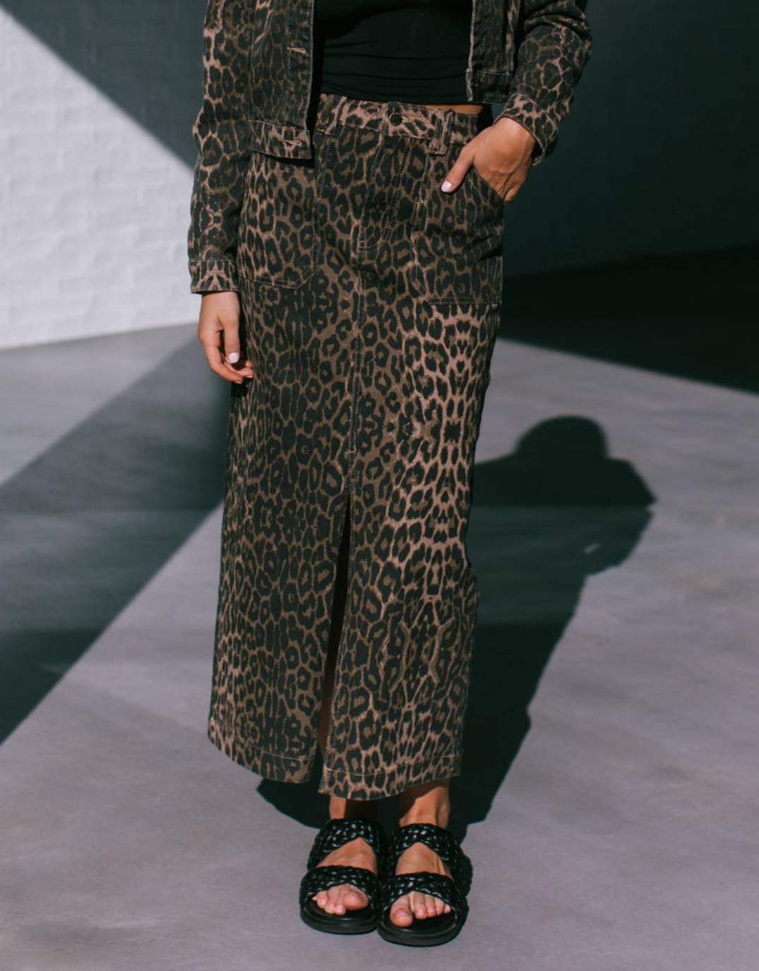 132-fashion-reese-stretch-denim-jeans-chocolate-leopard-womens-clothing