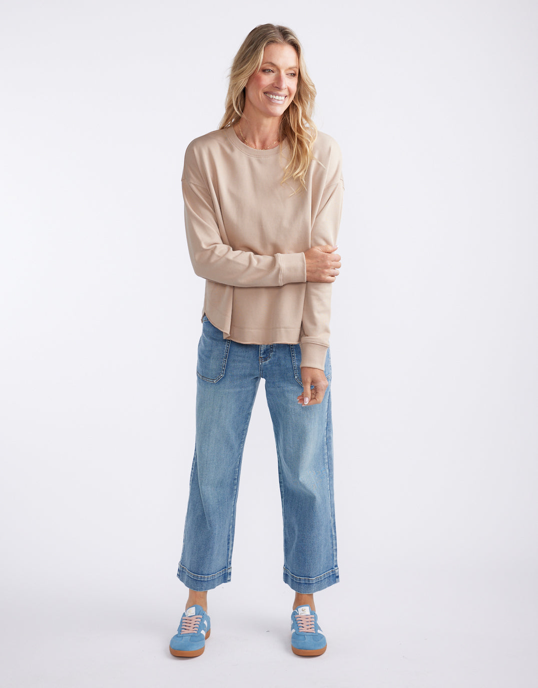 Staple Scoop Hem Sweat - Latte