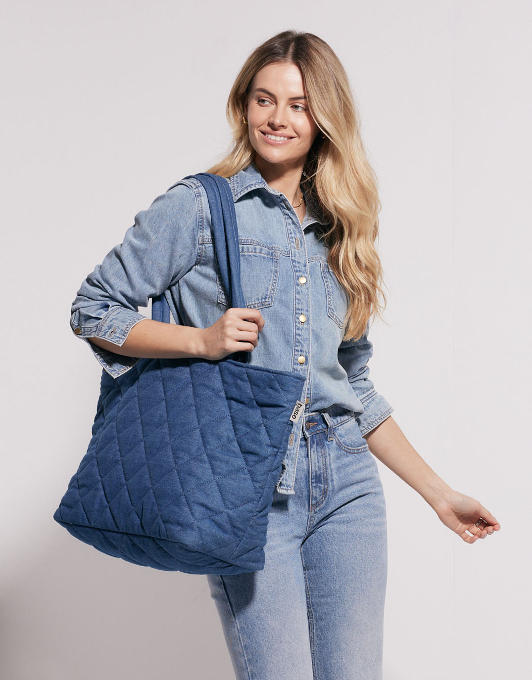 base-supply-take-it-base-denim-vintage-blue-bag
