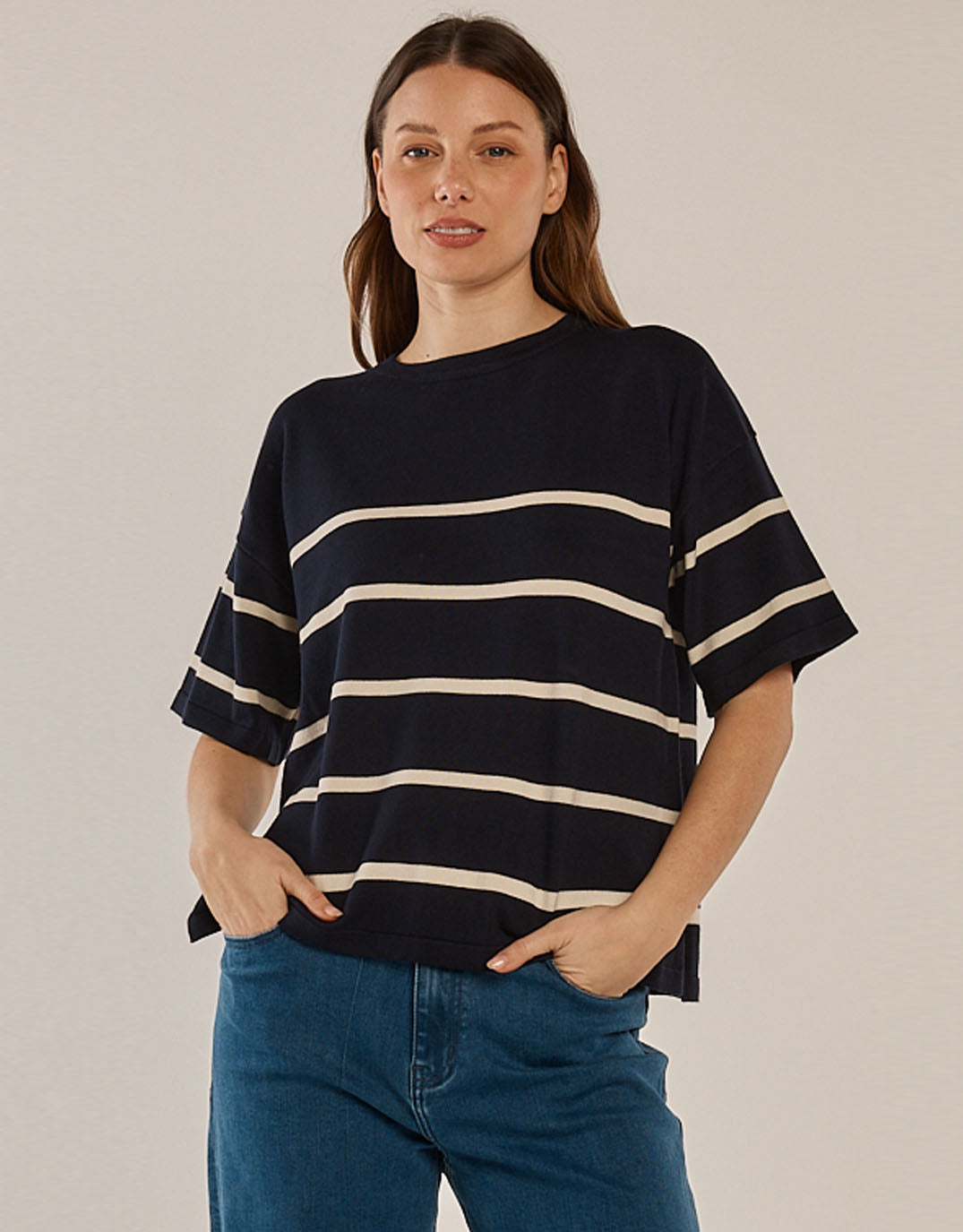 betty-basics-bailey-box-sweater-navy-cream-womens-clothing