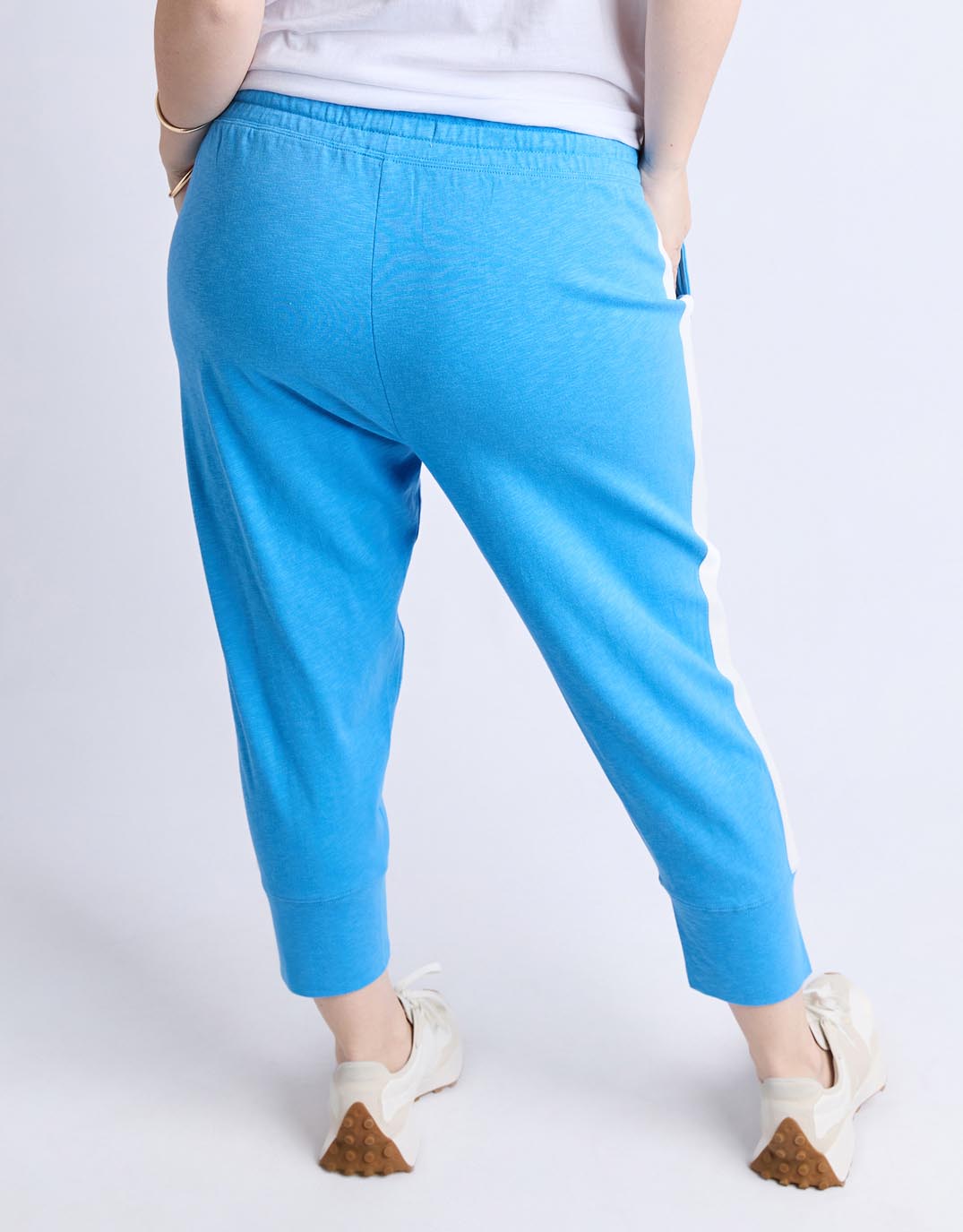 elm-3-4-brunch-pant-side-tape-azure-blue-white-trim-womens-clothing