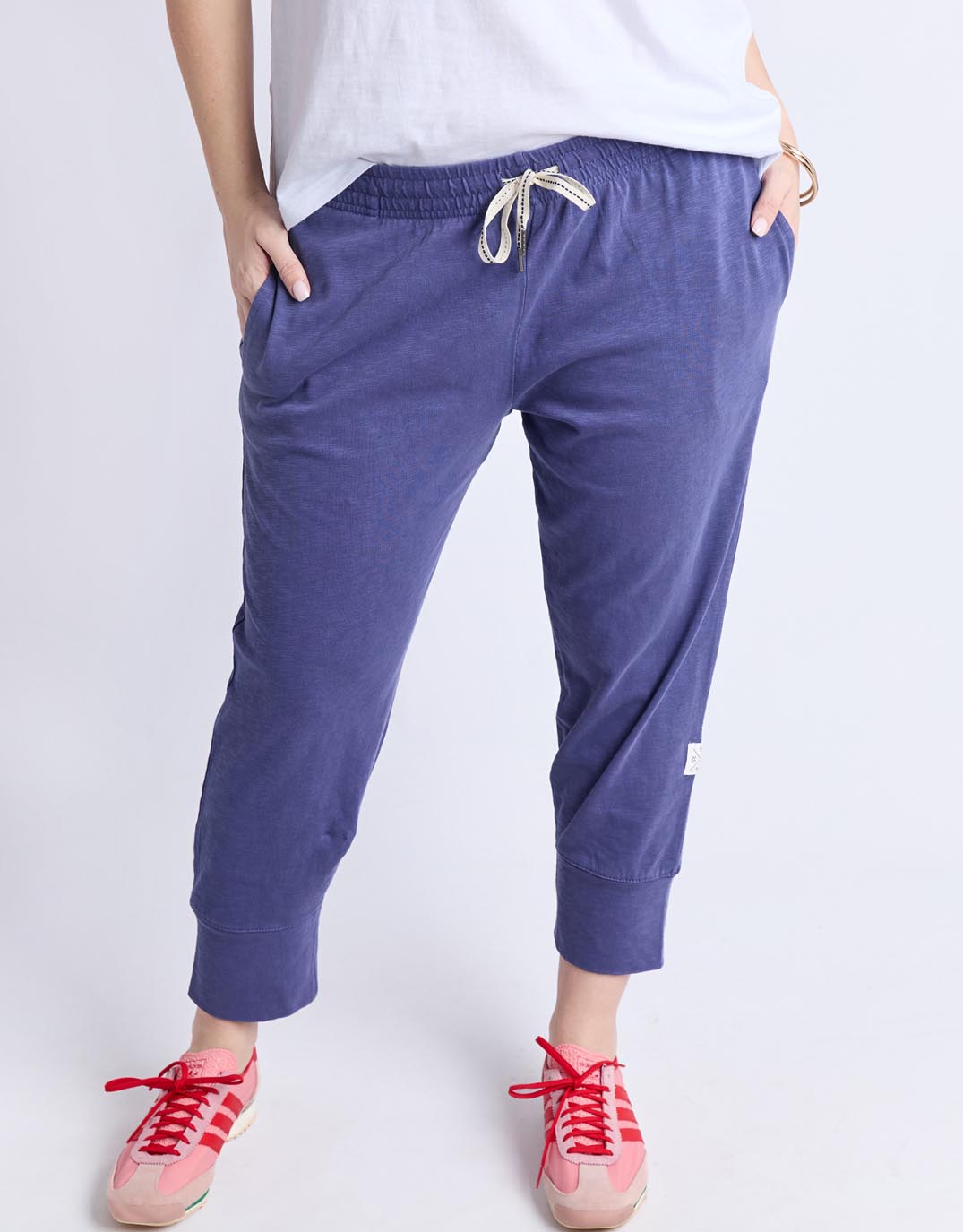 elm-3-4-brunch-pant-vintage-blue-womens-clothing