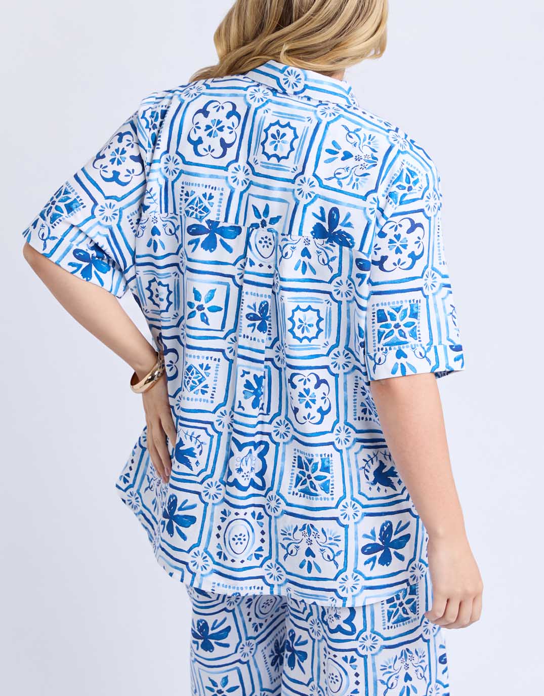 elm-dolce-tile-shirt-ocean-tile-print-womens-clothing
