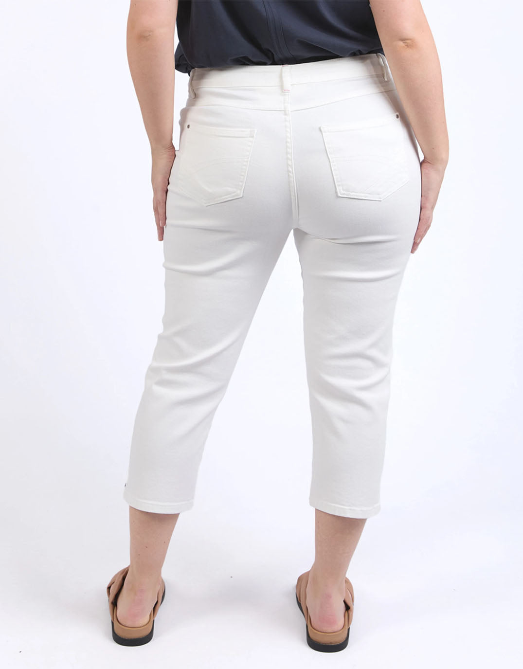 elm-mollie-capri-jean-white-womens-clothing