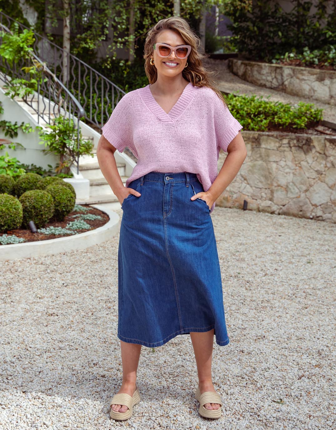 elm-scallop-edge-denim-skirt-mid-blue-wash-womens-clothing