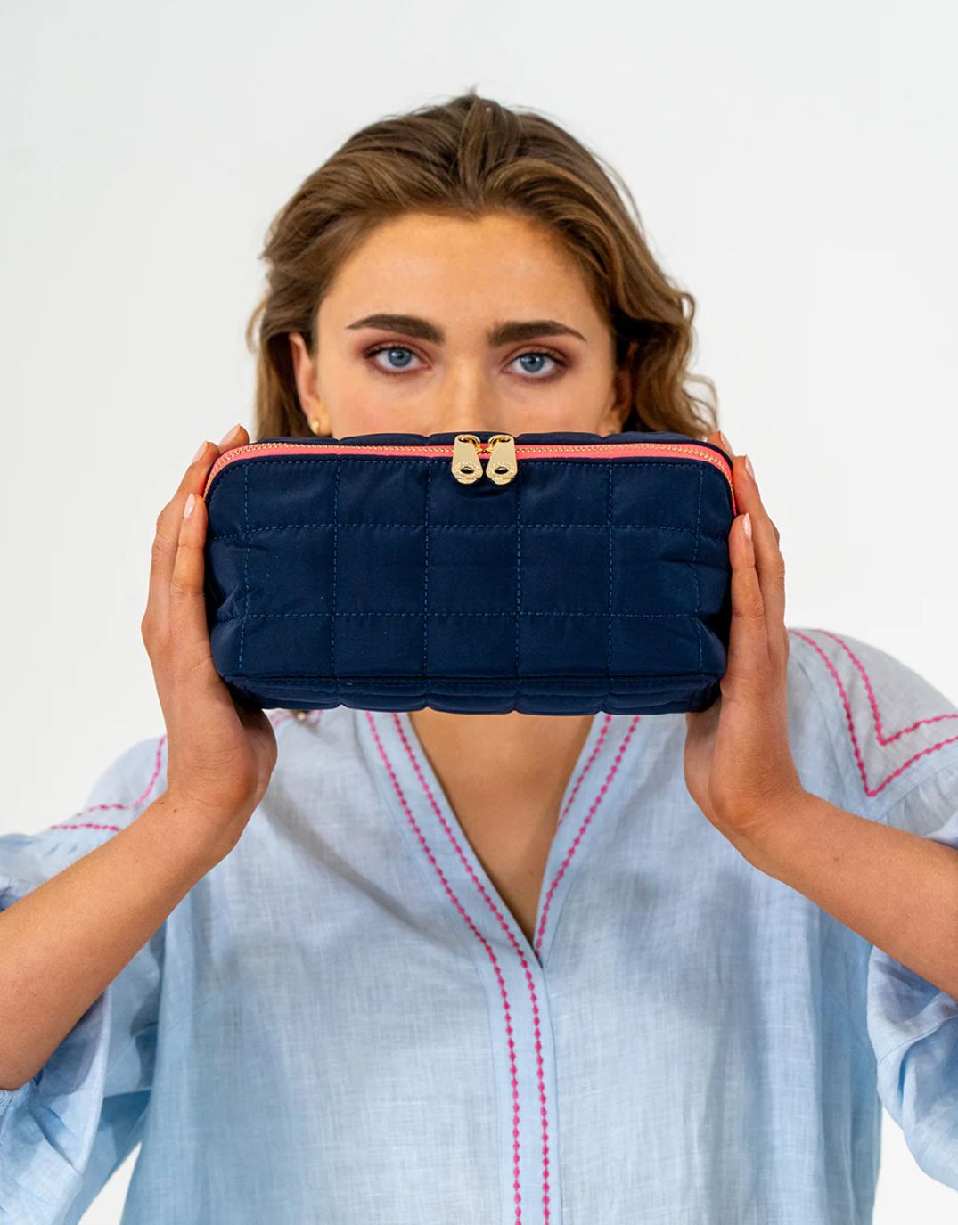 elms-king-washbag-french-navy