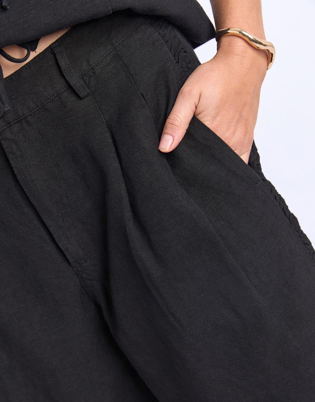 foxwood-san-lucas-short-black-womens-clothing