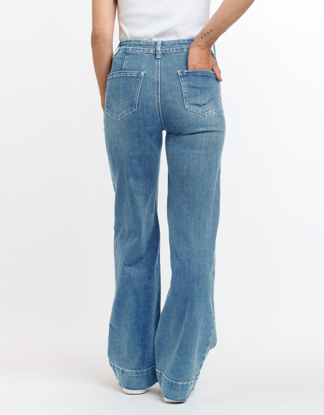 italian-star-bobbi-denim-jeans-light-denim-womens-clothing