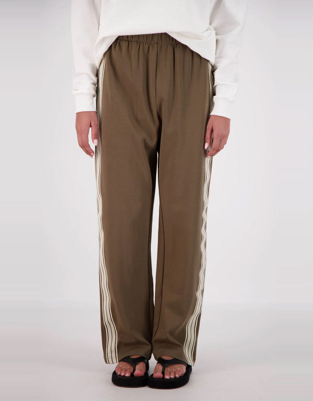 jasmine-alexa-panarea-trackpant-olive-womens-clothing