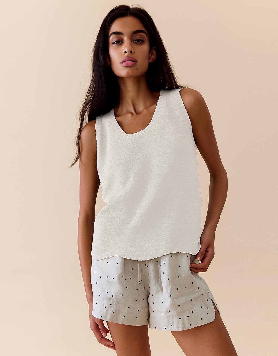 Scallop Hem Tank - White
