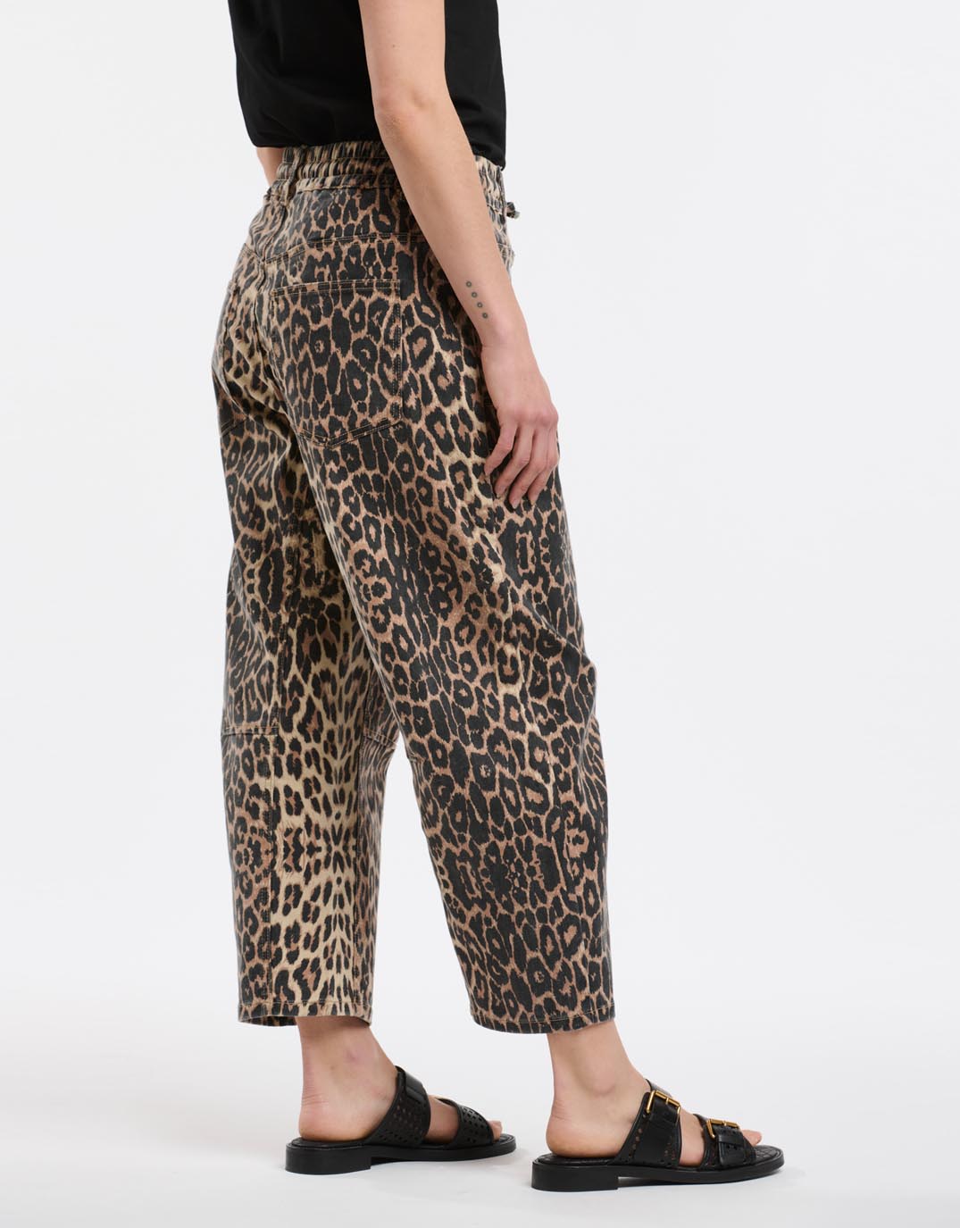 monaco-leo-barrel-jeans-leopard-print-womens-clothing
