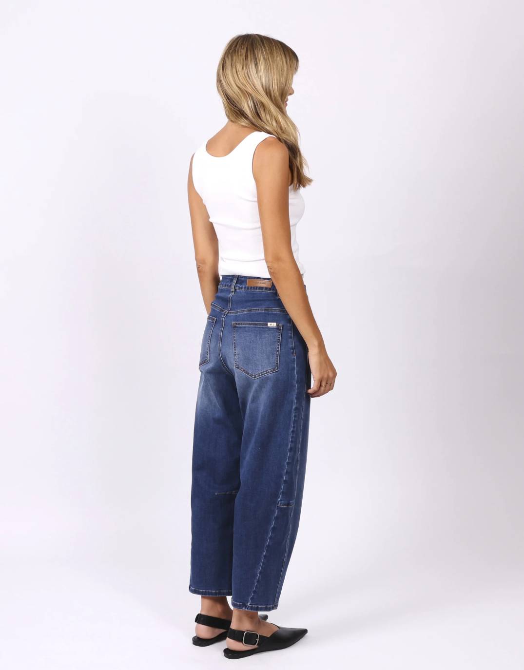 monaco-toni-barrel-jeans-dark-wash-womens-clothing