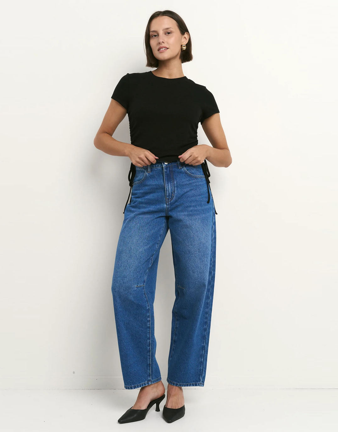 reunion-the-label-berlin-barrel-leg-jean-mid-blue-womens-clothing