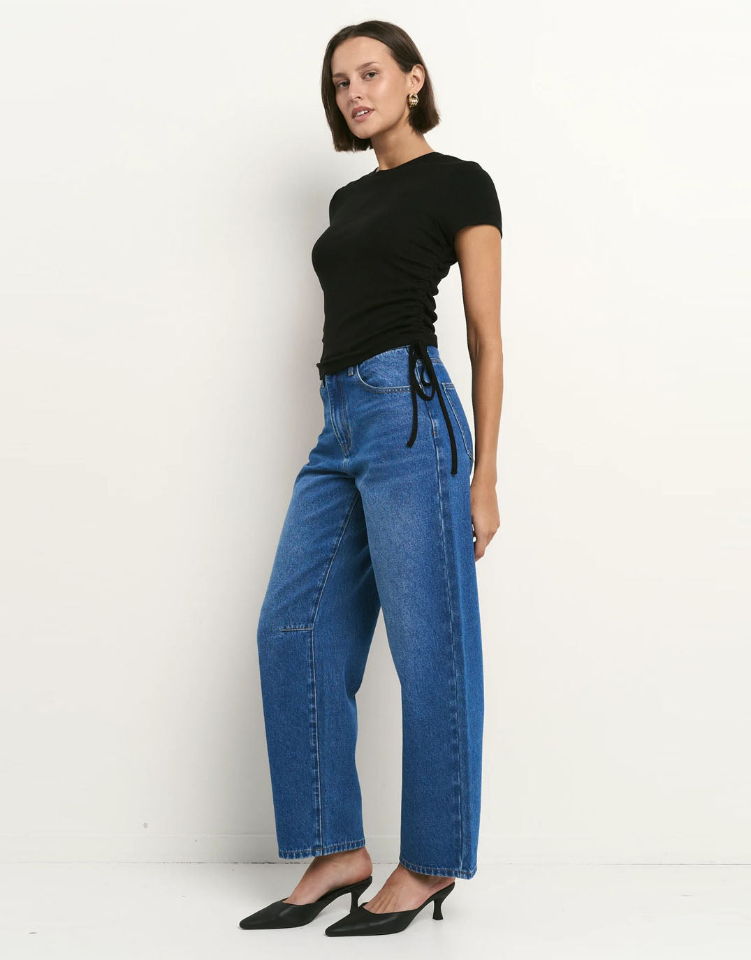 reunion-the-label-berlin-barrel-leg-jean-mid-blue-womens-clothing