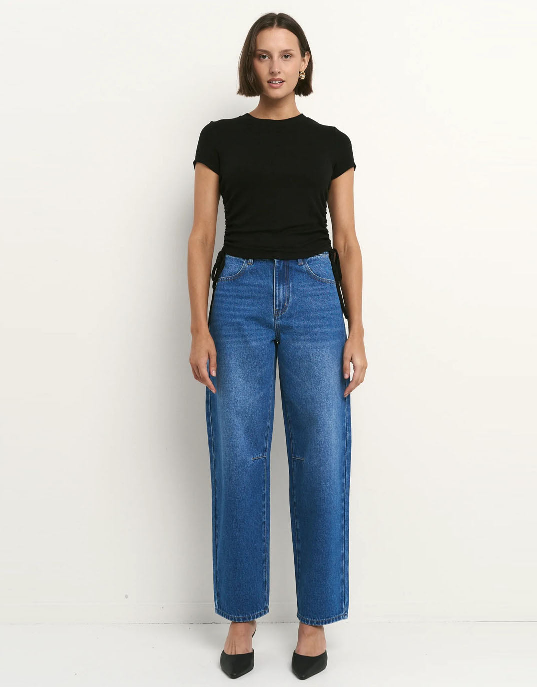 reunion-the-label-berlin-barrel-leg-jean-mid-blue-womens-clothing