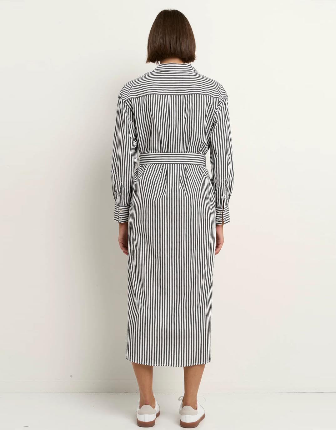 stories-be-told-forward-cotton-midi-shift-dress-black-stripe-womens-clothing