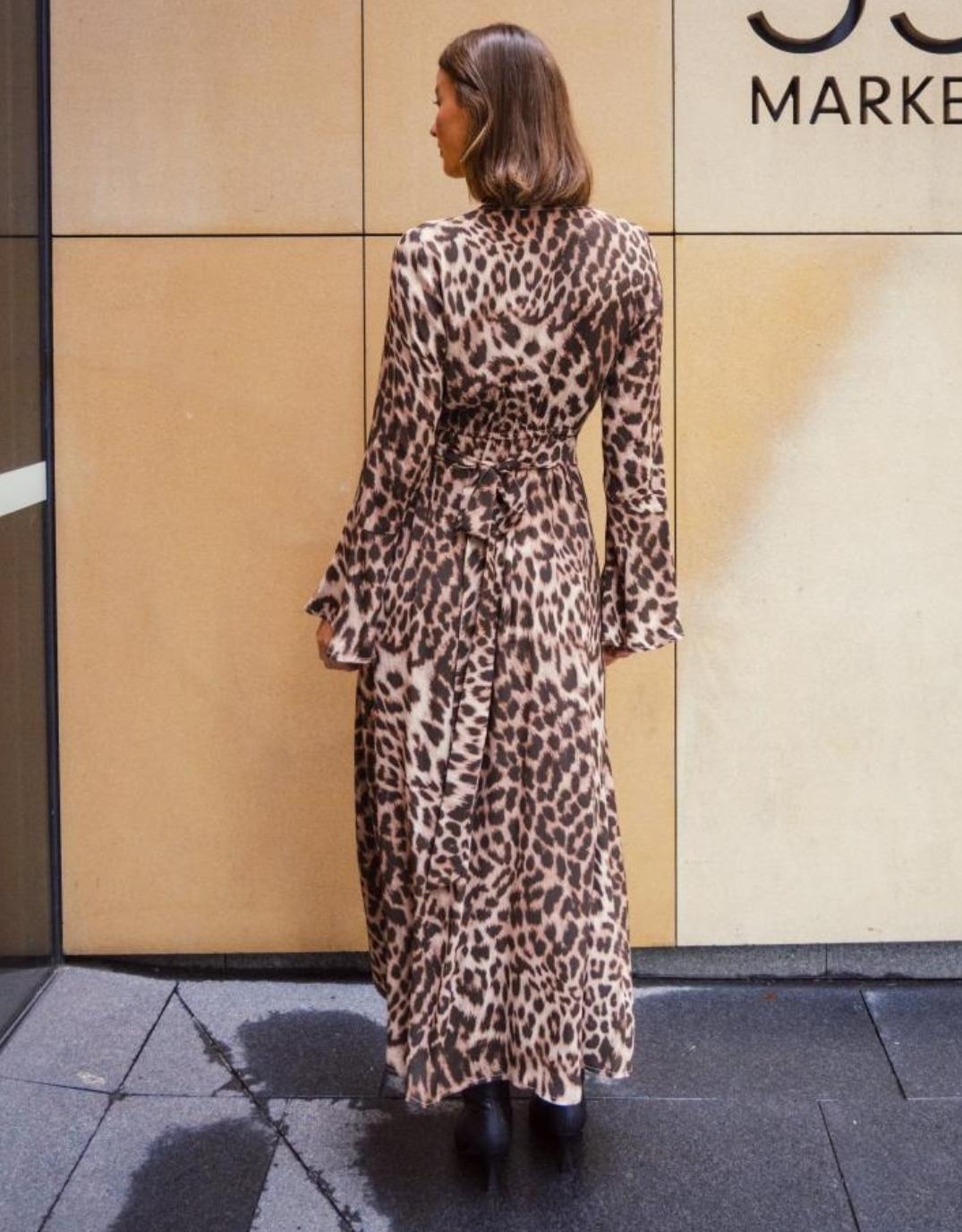 white-closet-savannah-wrap-maxi-dress-animal-print-womens-clothing