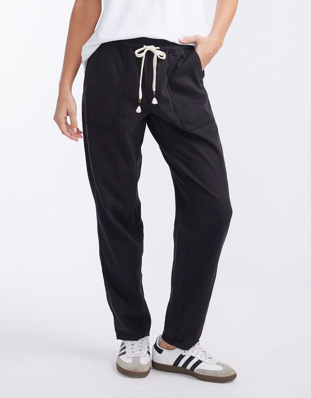 white-co-beach-comber-pant-black-womens-clothing