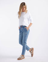 Cara Raw Hem Denim Jogger - Mid Wash