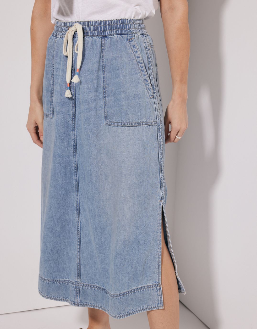 Coco Midi Skirt - Mid Wash