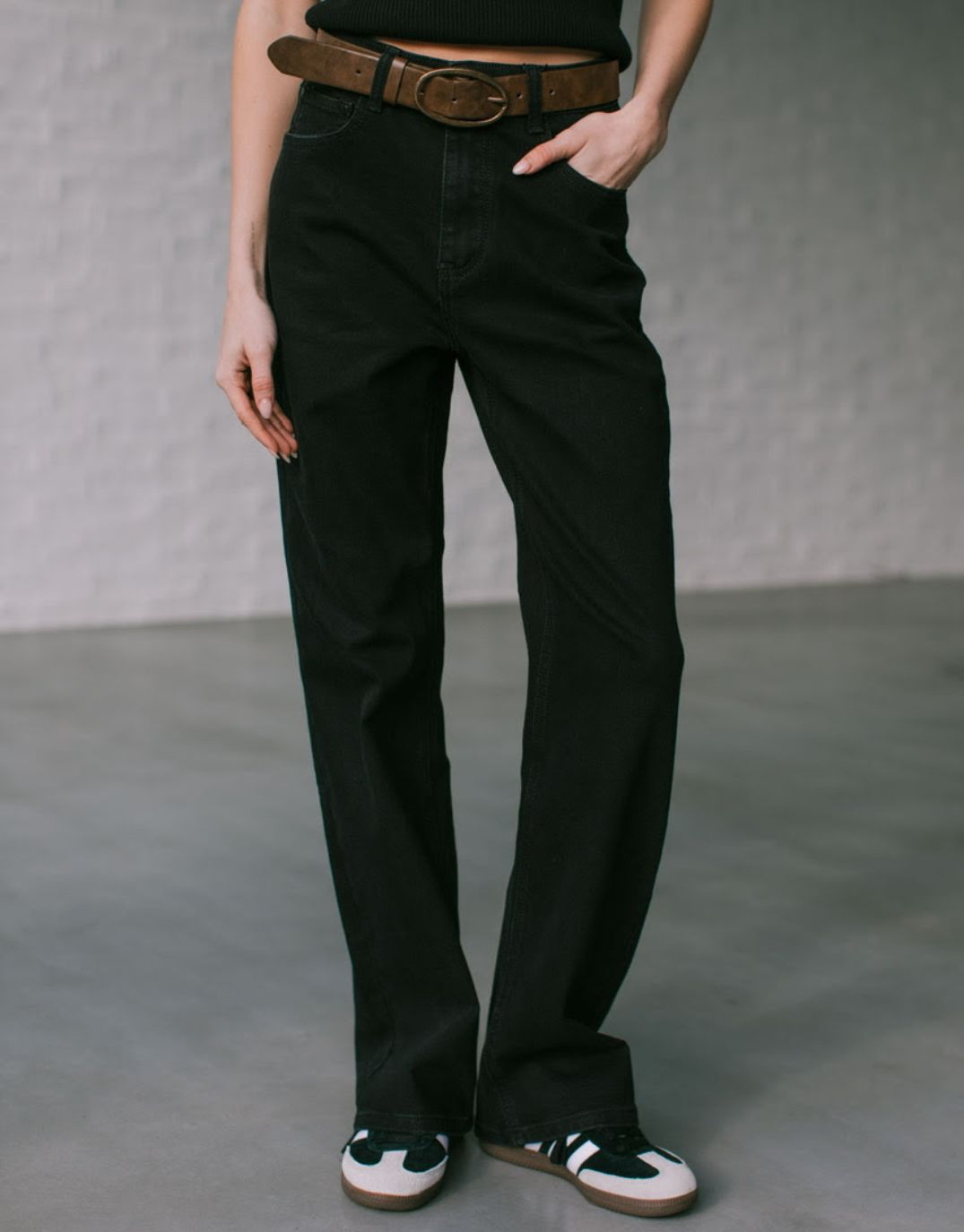 white-co-dara-straight-jean-black-womens-clothing