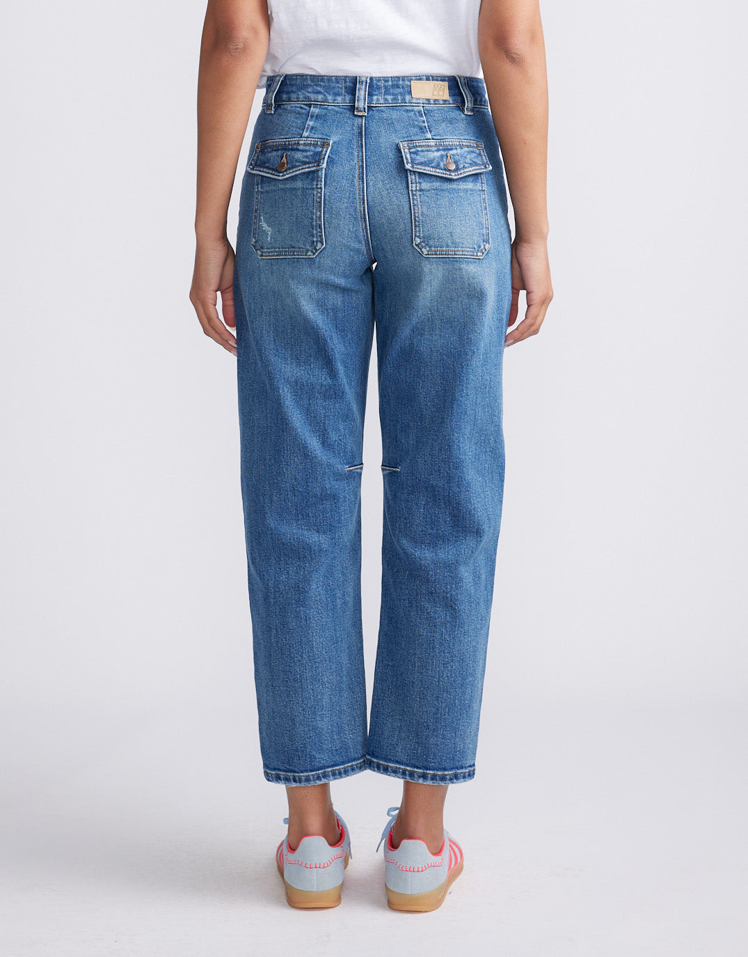 Saskia Cargo Barrel Jean - Mid Wash