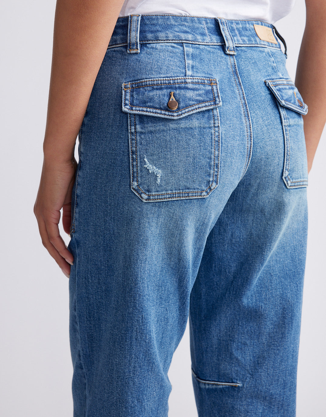 Saskia Cargo Barrel Jean - Mid Wash