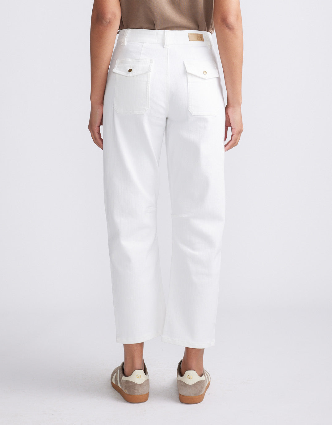 Saskia Stretch Cargo Barrel Jean - White