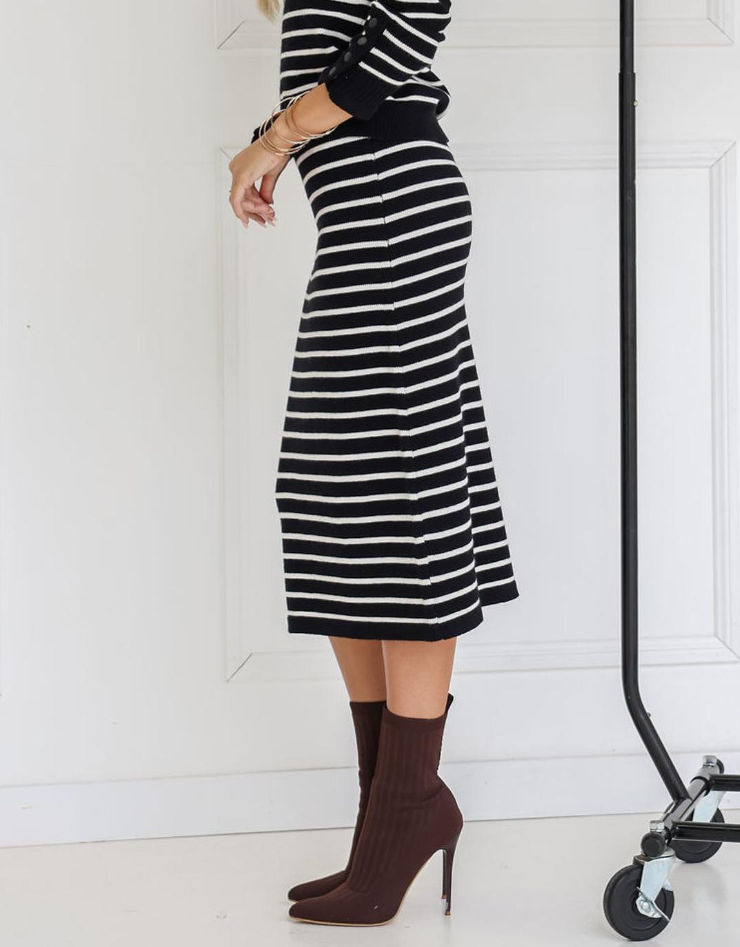 132-fashion-mari-skirt-black-white-stripe-womens-clothing