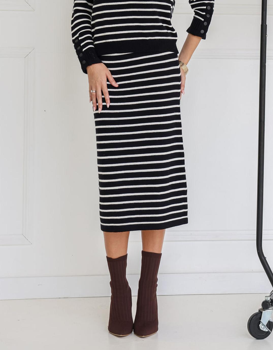 132-fashion-mari-skirt-black-white-stripe-womens-clothing