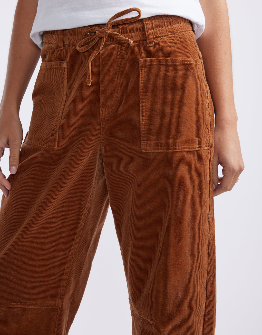 Cord Leo Barrel Jean - Camel