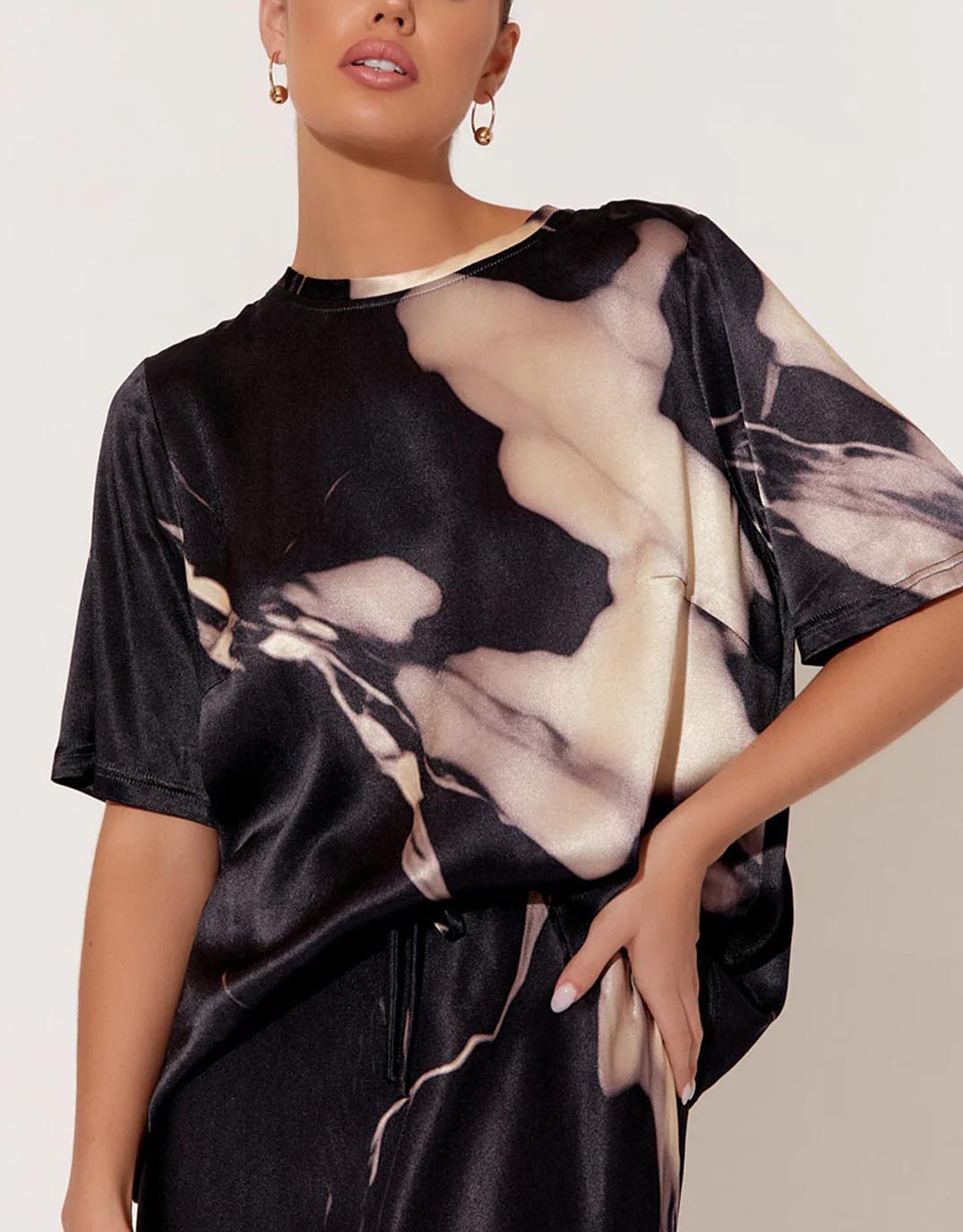 adorne-arden-marble-satin-top-marble-print-womens-clothing