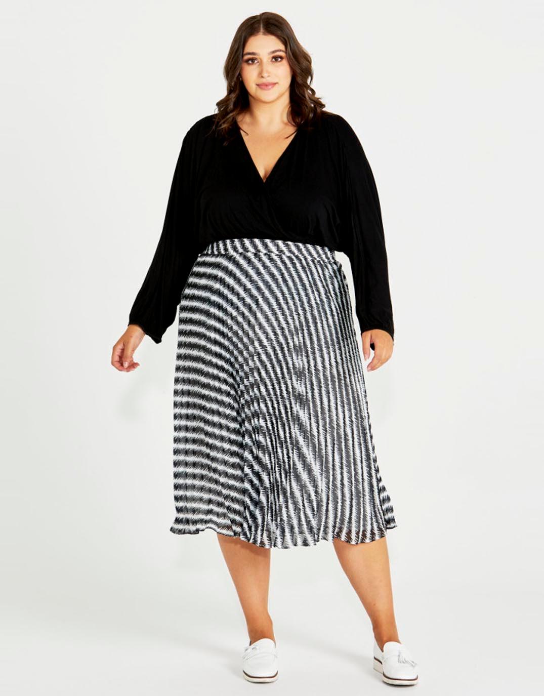 Black and white 2025 plus size pleated skirt