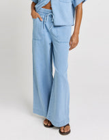 Safra Relax Leg Jean - Medium Wash