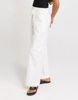 Safra Relax Leg Jean - White