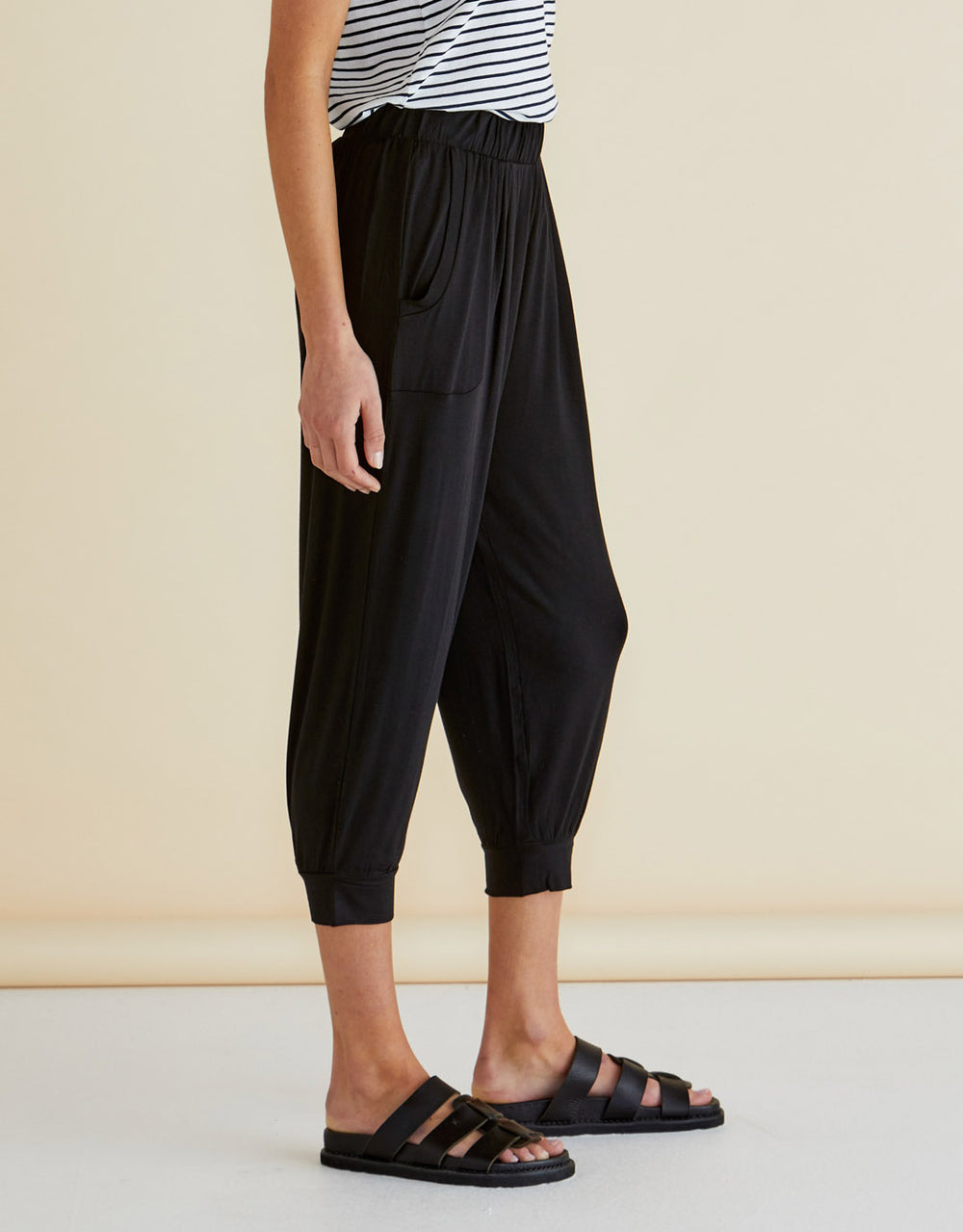 betty-basics-tokyo-pants-black-womens-clothing