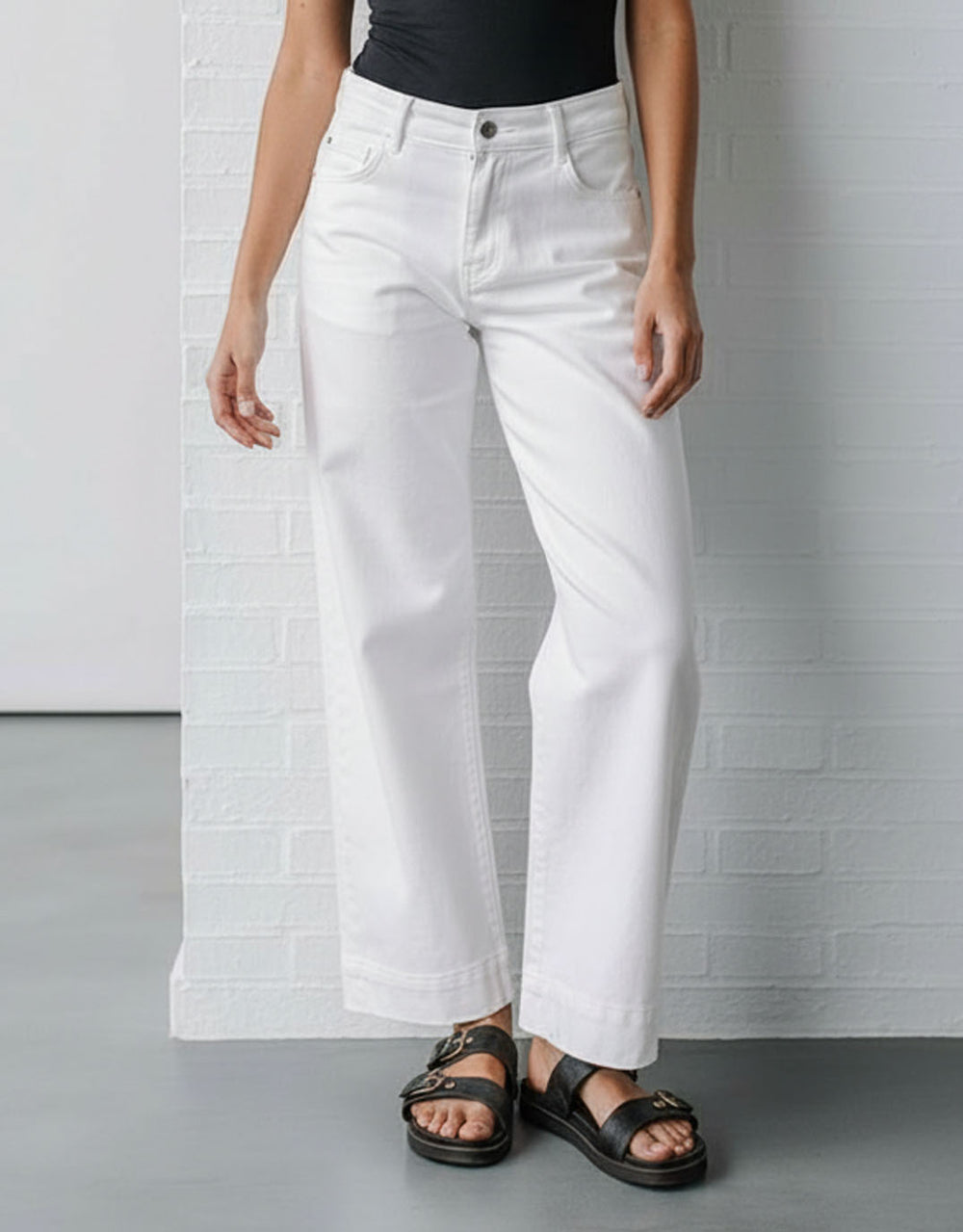 country-denim-ellery-stretch-straight-leg-jeans-white-womens-clothing