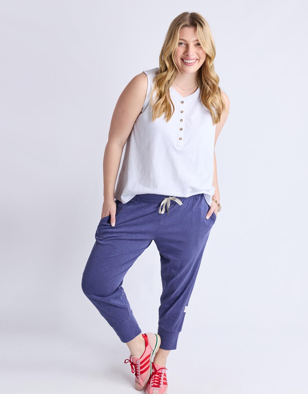 elm-3-4-brunch-pant-vintage-blue-womens-clothing