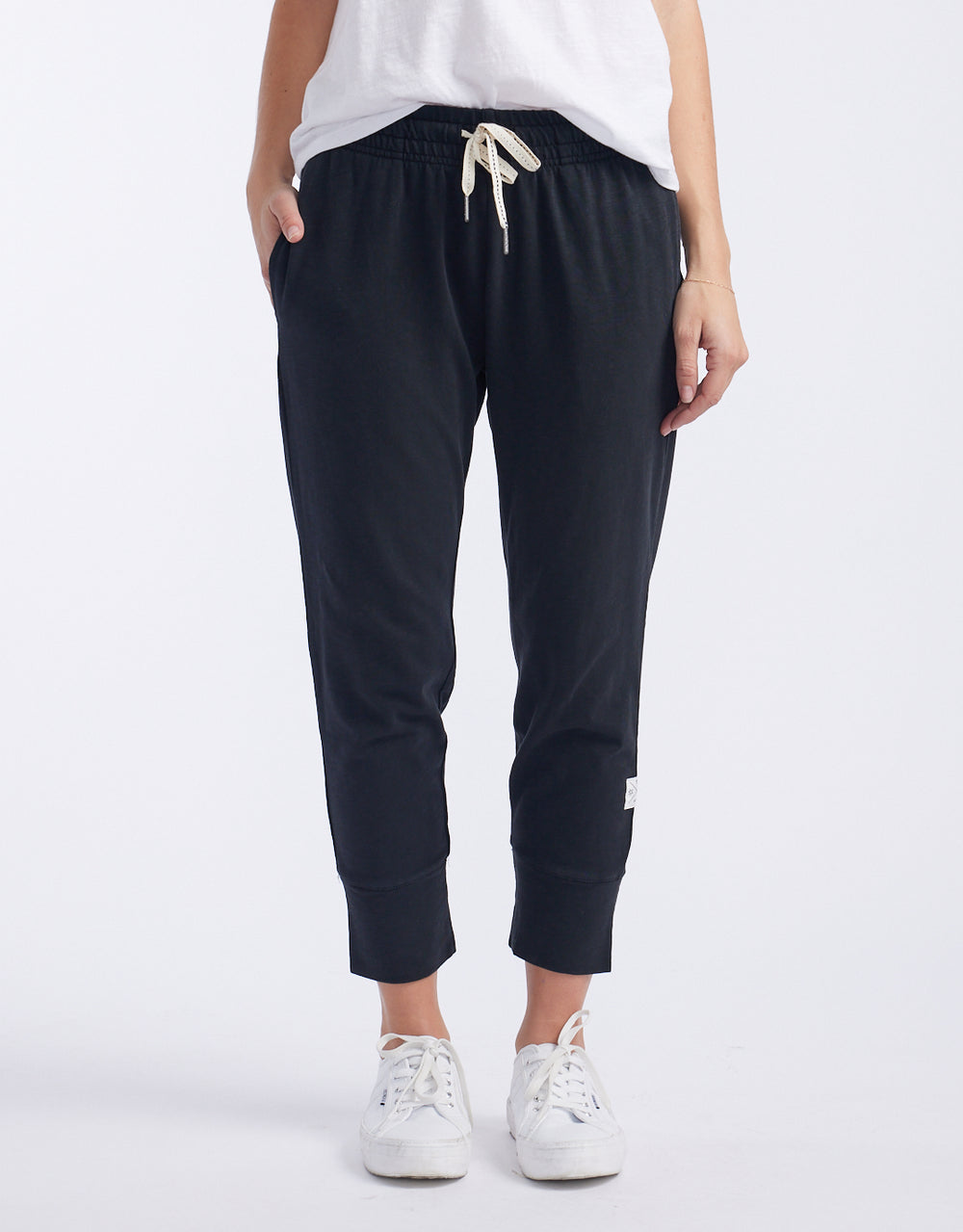 elm-3-4-brunch-pants-black-womens-clothing