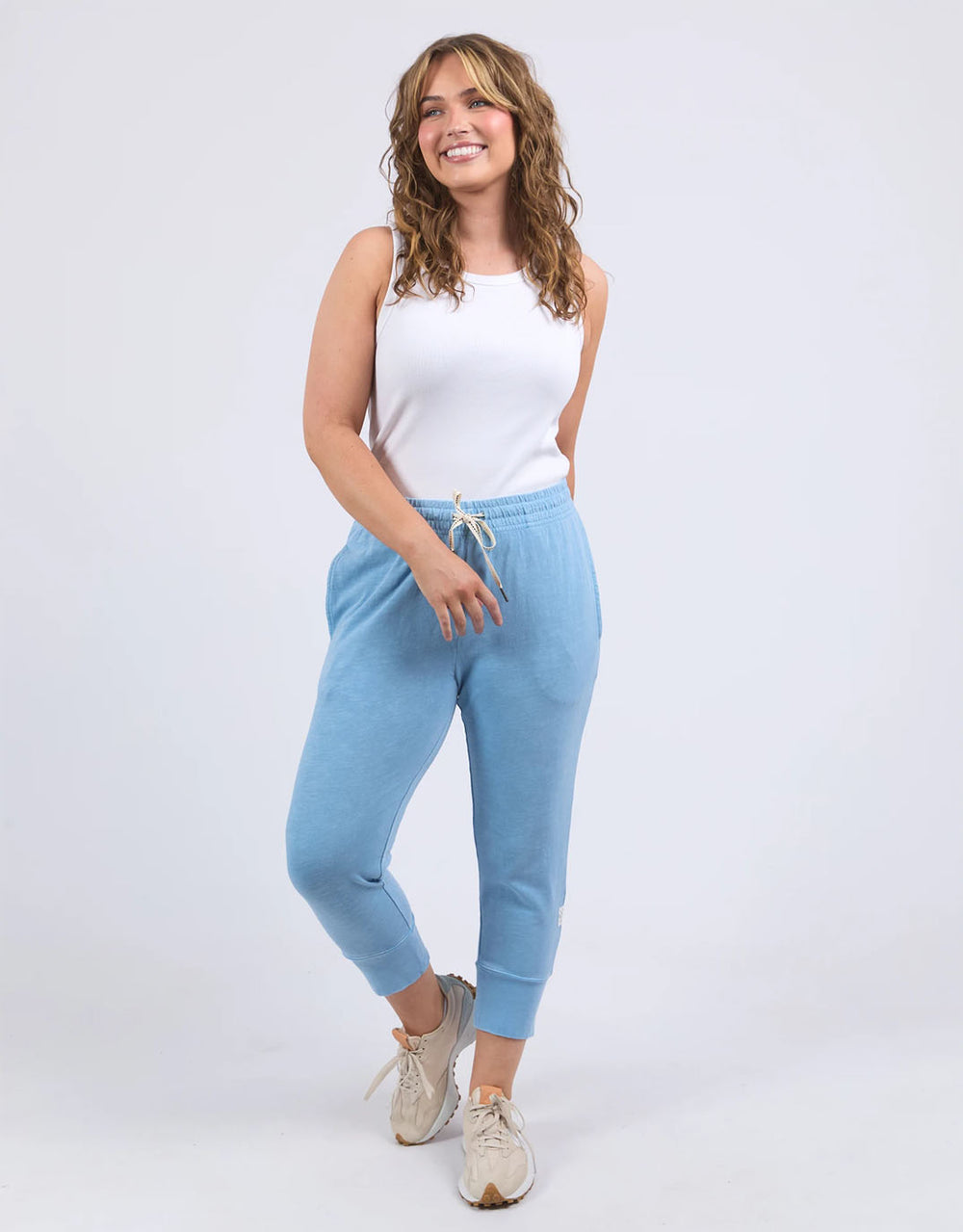 elm-3-4-brunch-pants-dusk-blue-womens-clothing