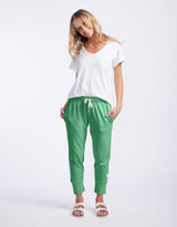 elm-3-4-brunch-pants-greenbriar-womens-clothing