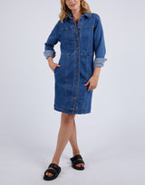 elm-gwen-long-sleeve-denim-dress-mid-blue-wash-womens-clothing