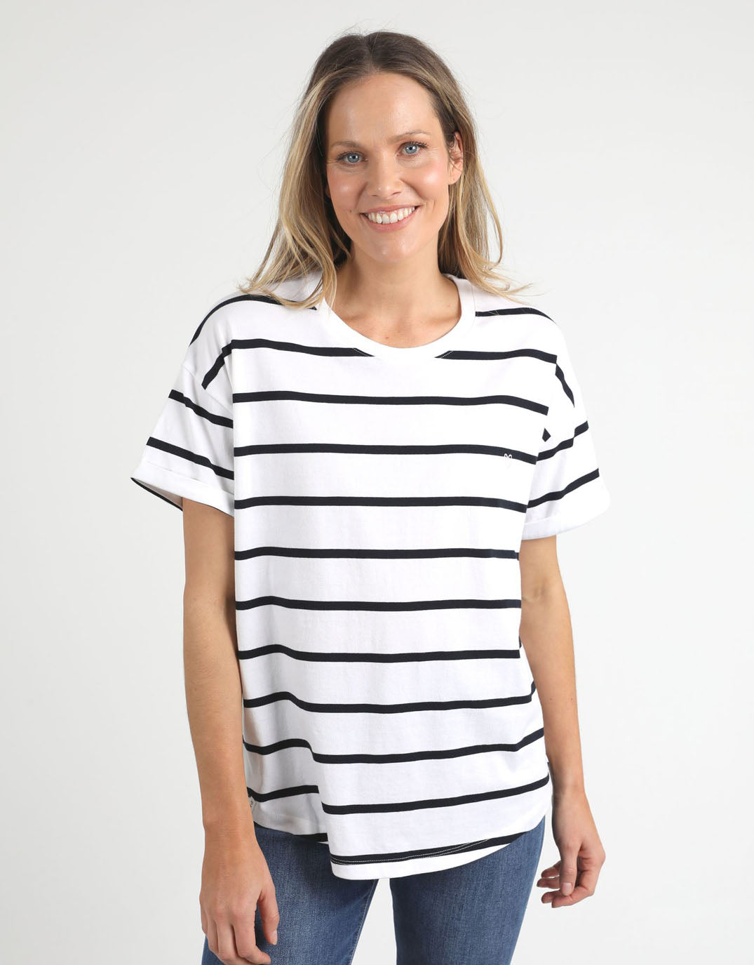 elm-halli-short-sleeve-stripe-tee-white-navy-stripe-womens-clothing