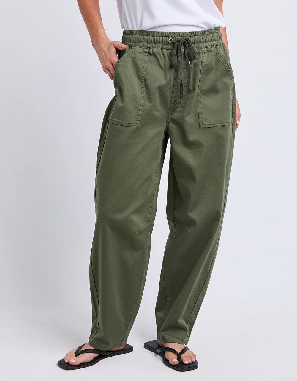 elm-quinn-barrel-jogger-basil-womens-clothing