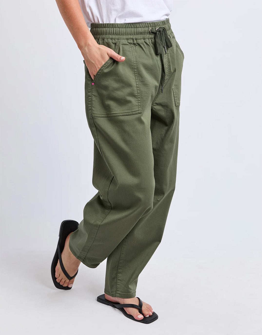 elm-quinn-barrel-jogger-basil-womens-clothing