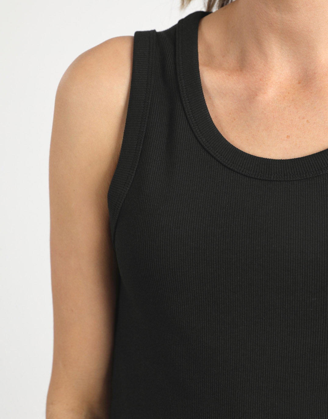 elm-rib-crew-tank-black-womens-clothing