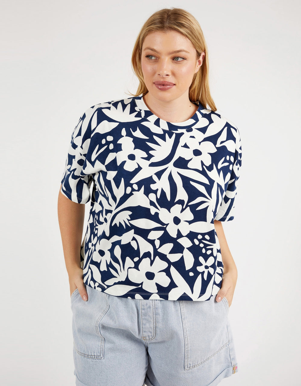 elm-stencil-floral-tee-naval-blue-floral-print-womens-clothing