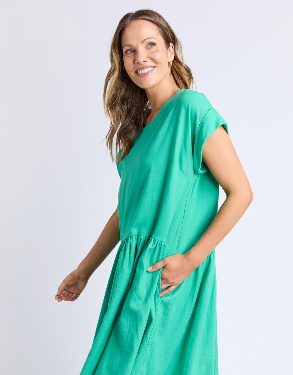 elm-sunset-hour-solid-dress-dress-gumdrop-green-womens-clothing