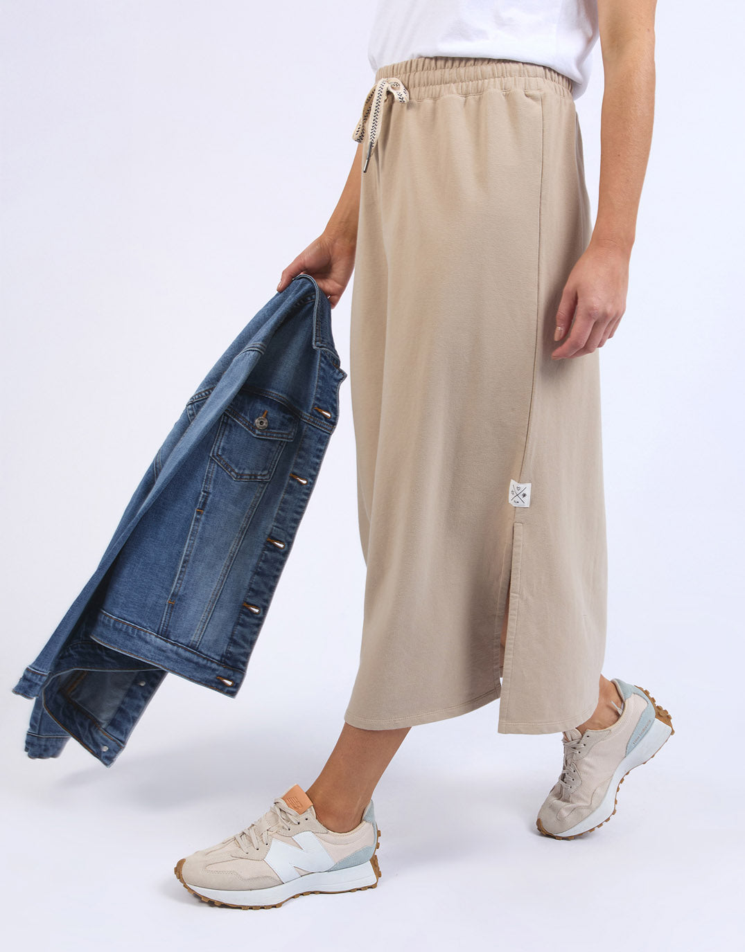 elm-travel-skirt-latte-womens-clothing