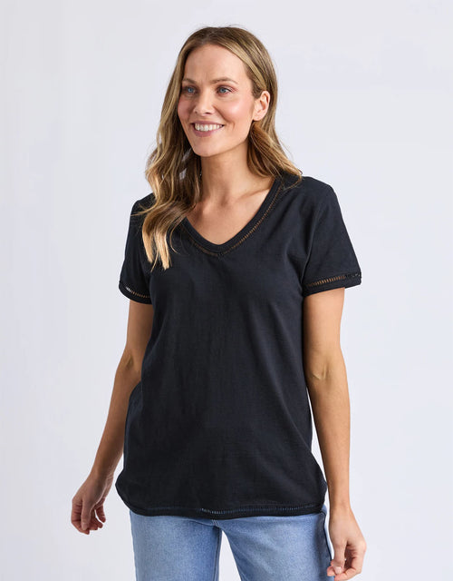 elm-victoria-short-sleeve-tee-black_4